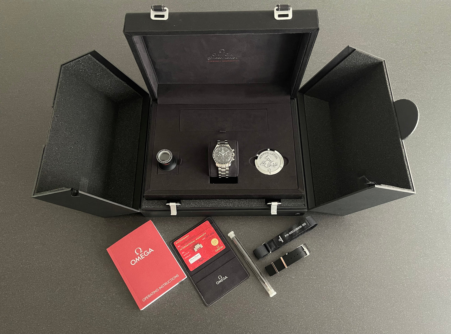 OMEGA - Speedmaster - 2022 - 311.30.42.30.01.005